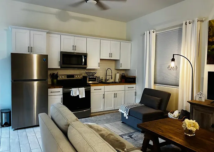 Beautiful Private Casita/guesthouse W/ Kitchen, Access To Pool/spa Сasa de vacaciones *