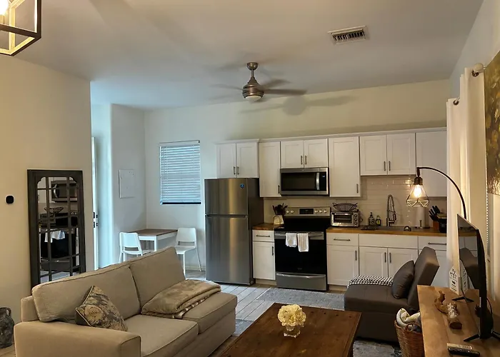 Beautiful Private Casita/guesthouse W/ Kitchen, Access To Pool/spa *