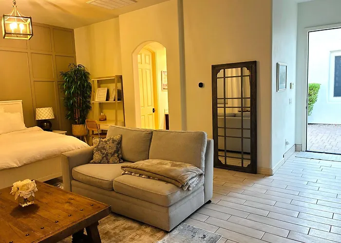 Beautiful Private Casita/guesthouse W/ Kitchen, Access To Pool/spa Сasa de vacaciones
